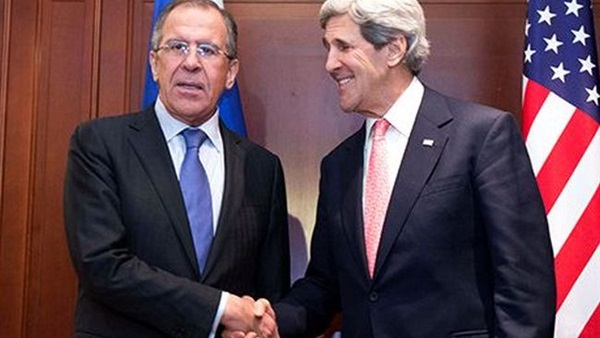 Lavrov-a la izquierda-y Kerry