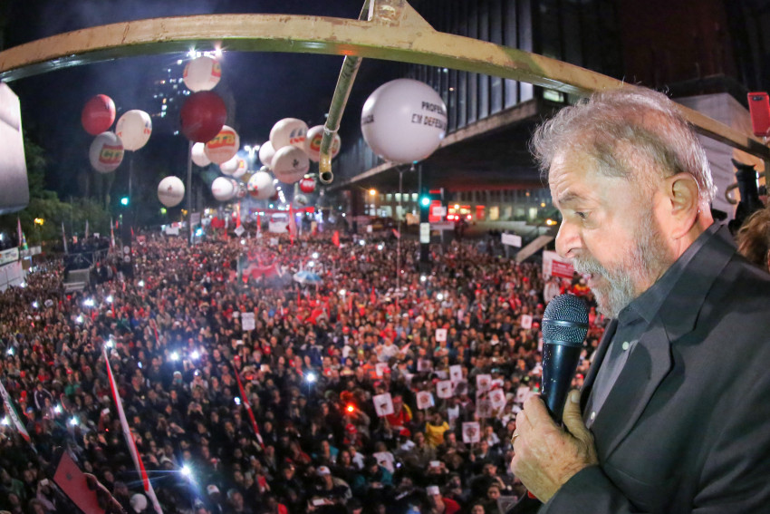 Lula: sólo el pueblo brasileño puede sacar a Rousseff del poder Lula: sólo el pueblo brasileño puede sacar a Rousseff del poder
