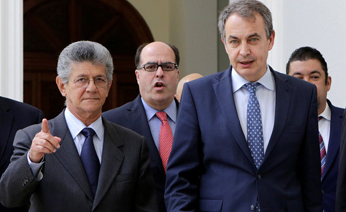 Rodríguez Zapatero-a la derecha-en Venezuela