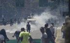 Oposición venezolana sigue en la calle en violenta protesta contra Maduro