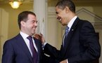 Obama y Medvedev anuncian un plan de desarme nuclear