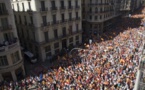 "¡Viva España!": Masiva marcha en Cataluña contra la independencia