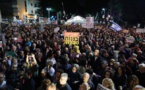 Miles de israelíes marchan en Tel Aviv y piden renuncia de Netanyahu