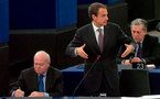 Zapatero repudia críticas a la UE y pone como ejemplo solidaridad con Grecia
