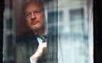 Ecuador suspende comunicaciones a Assange por hablar de Puigdemont