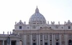 Falsos guías estafan a los turistas en los alrededores del Vaticano