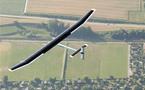 Avión Solar Impulse completa primer vuelo de más de un día sin carburante