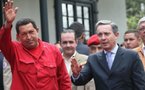 Chávez amenaza romper relaciones con Colombia y llama embajador a consultas