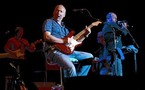 Mark Knopfler exhibe su cara más delicada