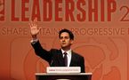 GB: Ed Miliband gana in extremis duelo fraterno por el liderazgo laborista