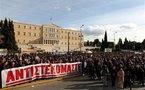 Incidentes y un diputado agredido en Grecia en manifestaciones anti-ajuste