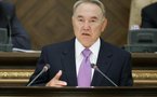 El Parlamento de Kazajistán vota para mantener al presidente hasta 2020