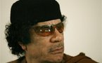 Al Gadafi reaparece desafiante, comunidad internacional pide fin de masacres