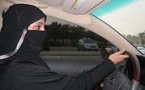 Arabia: mujer inculpada por haber transgredido la prohibición de conducir