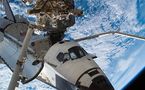 Astronautas del Endeavour terminan con éxito su última salida al espacio