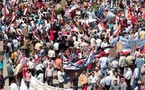 Gran manifestación en Hama, donde embajador de EEUU desafía al régimen sirio