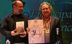 Escritor argentino Piglia recibe en Caracas premio de novela Rómulo Gallegos
