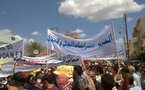 Sirios salen a manifestarse el primer viernes del Ramadán, 14 muertos