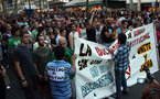 Manifestantes piden en España un referéndum sobre reforma constitucional