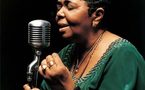 La cantante Cesaria Evora se despide para siempre de los escenarios