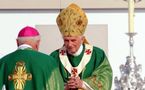 Benedicto XVI cierra visita a su Alemania natal con llamado a la unidad
