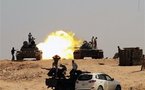 Libia: tropas del CNT toman puerto de Sirte, Gadafi espera ser "mártir"