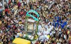 Procesión cristiana con estatua de María entra en La Habana