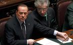 Berlusconi gana crucial votación parlamentaria pero pierde mayoría absoluta