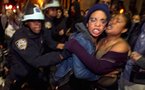 Policía de Nueva York desaloja a los manifestantes de Ocupemos Wall Street