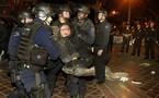Cientos de policías desmantelan campamento anti Wall Street en Los Ángeles