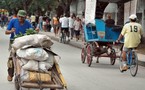 Cuba convierte a más empleados estatales en trabajadores privados