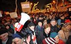 Al menos 100.000 personas se manifiestan en Budapest contra nueva Constitución