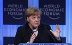 El Foro de Davos busca respuestas a la crisis, Merkel se mantiene firme