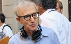 Woody Allen rinde homenaje a la radio en Nueva York, a días de premios Oscar