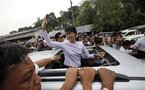 Suu Kyi anuncia "nueva era" en Birmania tras victoria electoral arrolladora