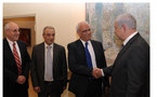 El primer ministro israelí recibió una carta del presidente palestino Abas