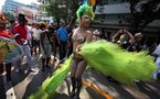 Hija de Raúl Castro encabeza desfile antihomofobia que estremece La Habana