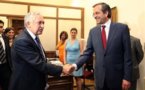 Samaras jura como primer ministro y gobernará Grecia con dos partidos