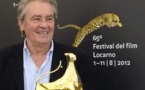 Delon reta al tiempo, el mal clima sabotea al cine