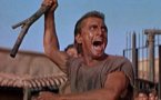 Kirk Douglas recuerda era de censura en proyección restaurada de "Espartaco"