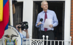Assange pide a EEUU que cese su "caza de brujas" y da las gracias a Ecuador