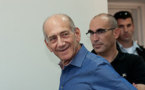 Ex primer ministro israelí Olmert condenado a un año de cárcel en suspenso