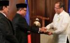 Gobierno y rebelión musulmana firman pacto por la paz en Filipinas
