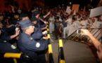 Más de 100 manifestantes y 11 policías heridos en enfrentamientos en Kuwait