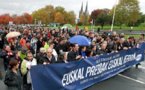 Unos 15.000 manifestantes en Bayona por los presos vascos