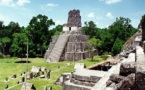 Guatemala: indígenas mayas oran por un nuevo amanecer