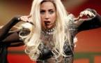 Lady Gaga "engatusa" a unos 40.000 fanáticos en Paraguay