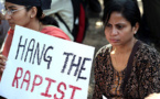 India pide calma tras la muerte de una joven violada en un autobús