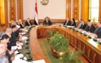 Egipto cambia nueve ministros, en medio de críticas de la oposición