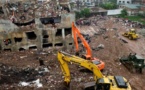 Bangladesh cierra 18 fábricas textiles tras derrumbe de edificio que causó más de 800 muertos